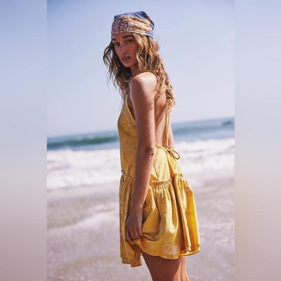 New Free People Deserted Island Mini Dress size XS - Picture 2 of 13